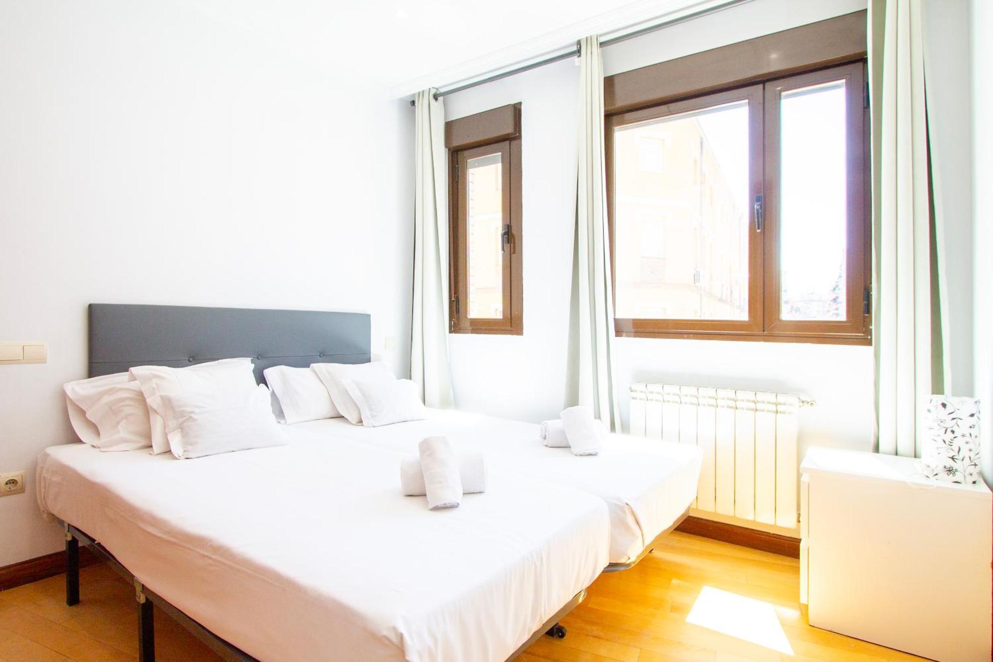 Apartamentos Adelfas Мадрид Екстер'єр фото