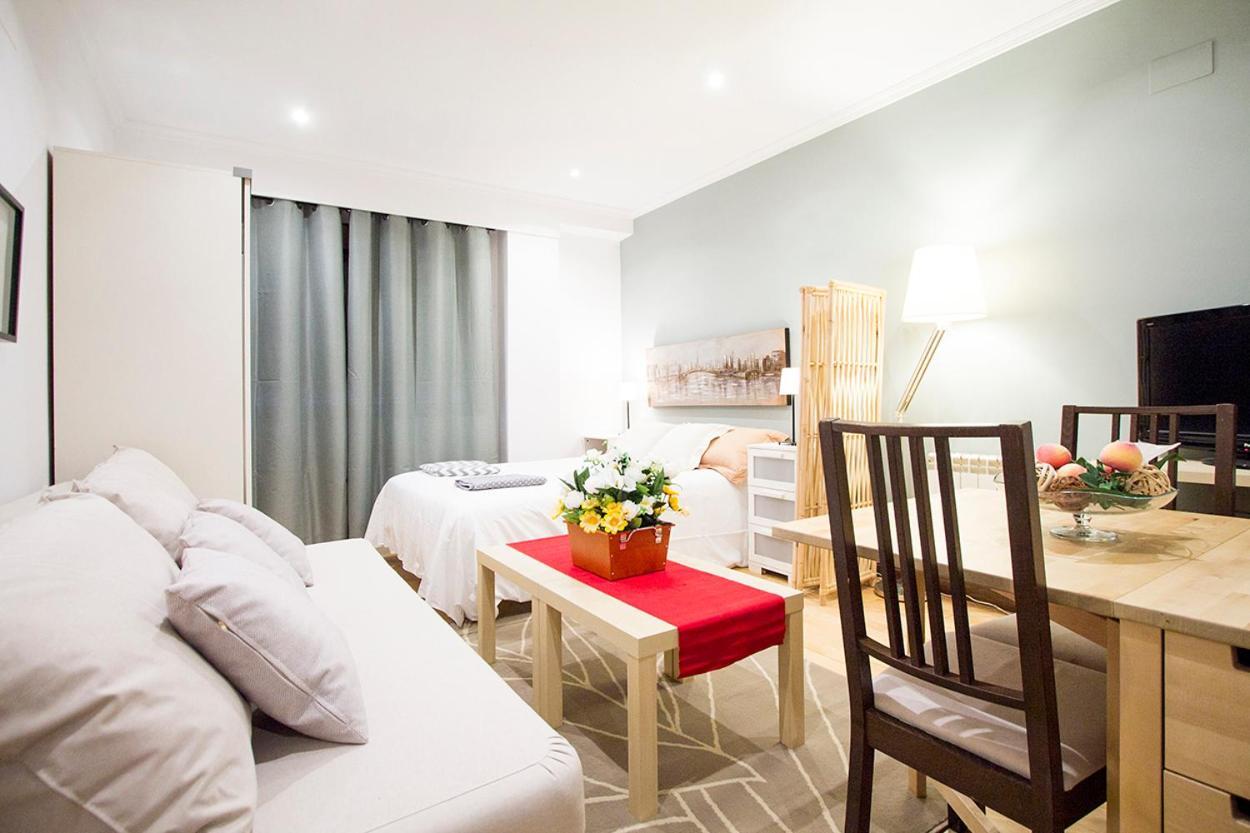 Apartamentos Adelfas Мадрид Екстер'єр фото